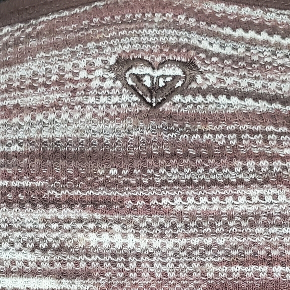 Roxy long sleeve thermal tee size medium - Picture 6 of 7